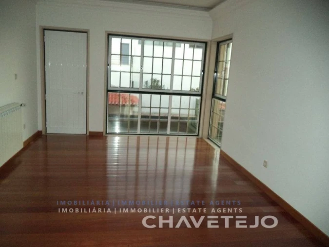 Moradia T3 para Venda em São João Baptista e Santa Maria dos Olivais Foto 13