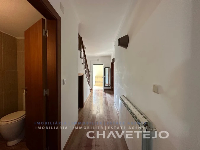 Moradia T3 para Venda em São João Baptista e Santa Maria dos Olivais Foto 5