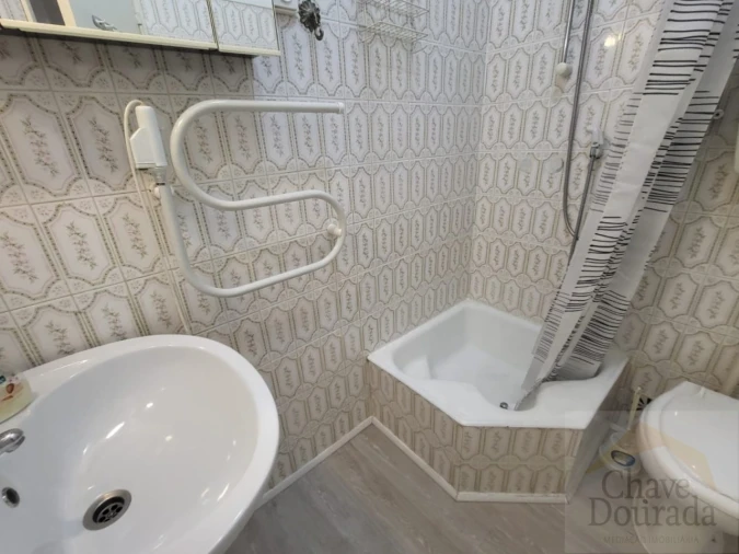 Apartamento T2 para Arrendamento em Santo Antonio dos Olivais Foto 12