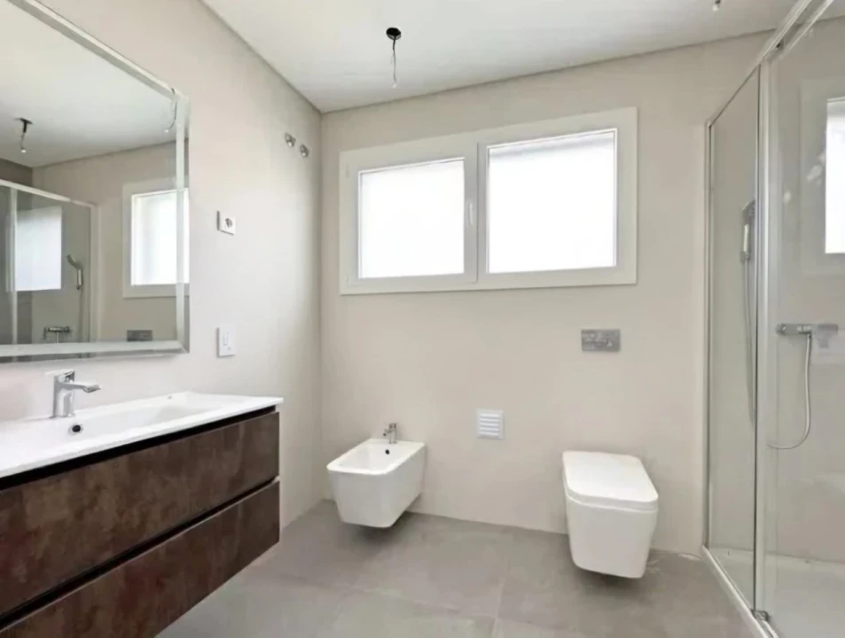 Moradia T4 para Venda em Fernao Ferro Foto 5