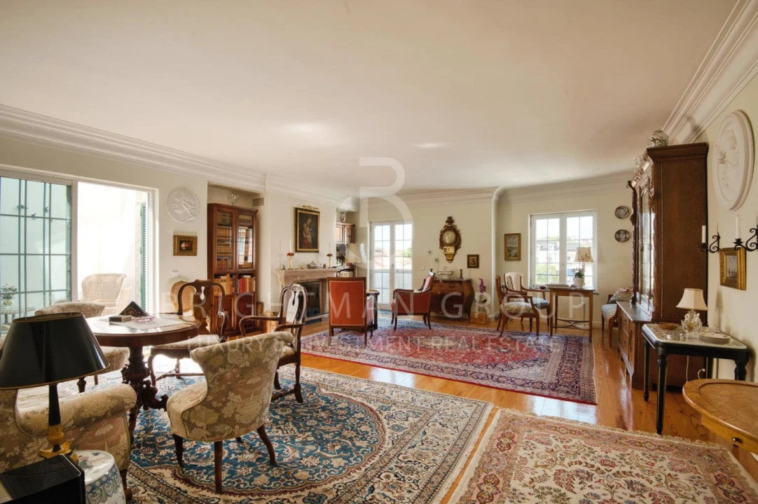 Apartamento T6 para Venda em Cascais e Estoril Foto 1