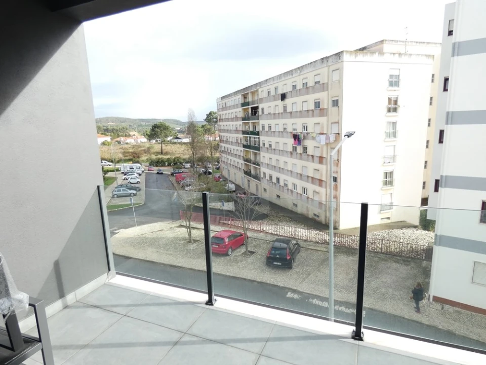 Apartamento T2 para Arrendamento em Santa Maria, São Pedro e Matacães Foto 5