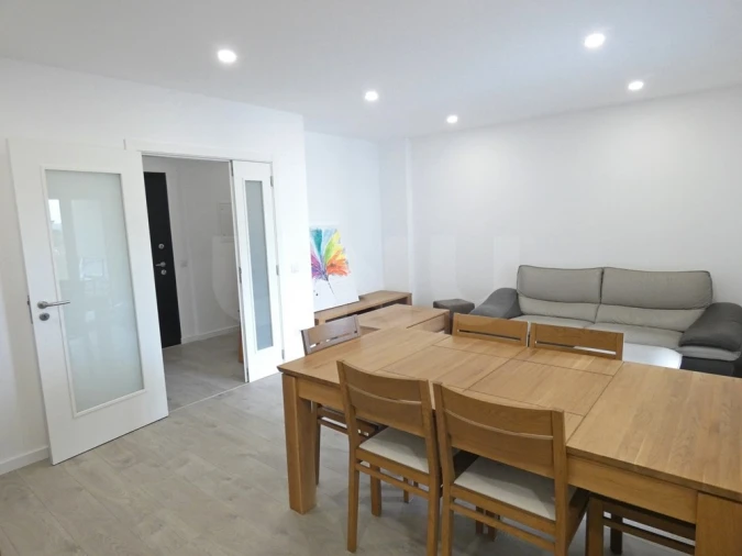 Apartamento T2 para Arrendamento em Santa Maria, São Pedro e Matacães Foto 3