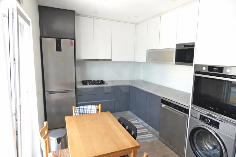 Apartamento T2 para Arrendamento em Santa Maria, São Pedro e Matacães Foto 7