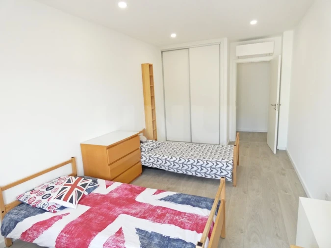 Apartamento T2 para Arrendamento em Santa Maria, São Pedro e Matacães Foto 12