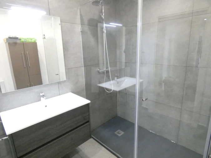 Apartamento T2 para Arrendamento em Santa Maria, São Pedro e Matacães Foto 13