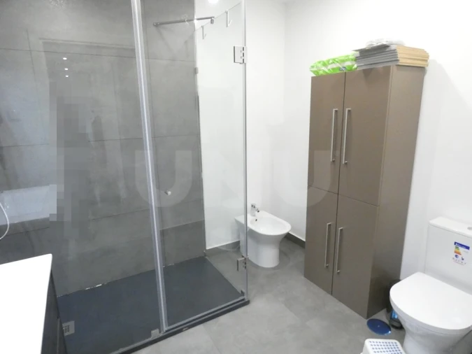 Apartamento T2 para Arrendamento em Santa Maria, São Pedro e Matacães Foto 14