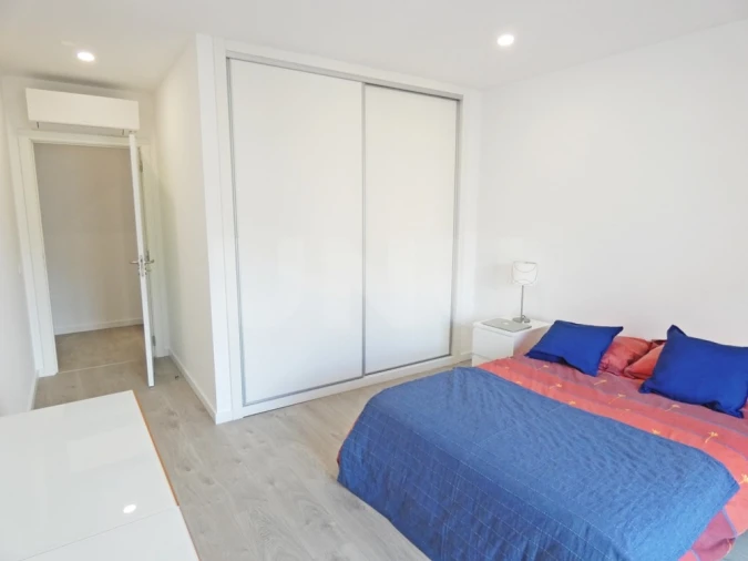 Apartamento T2 para Arrendamento em Santa Maria, São Pedro e Matacães Foto 15