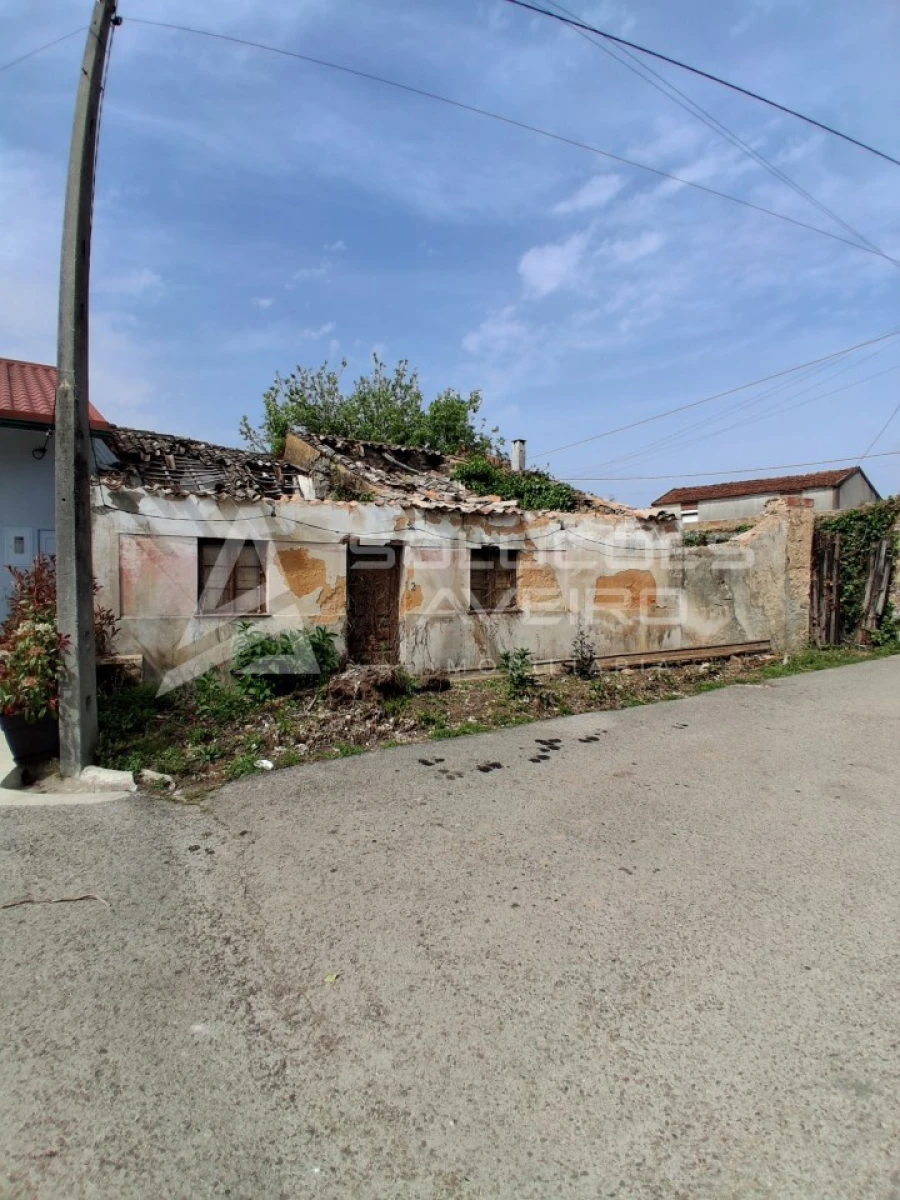 Moradia T2 para Venda em Avelãs de Cima Foto 5