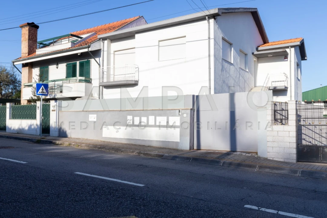 Moradia T3 para Venda em Gondomar (São Cosme), Valbom e Jovim Foto 2