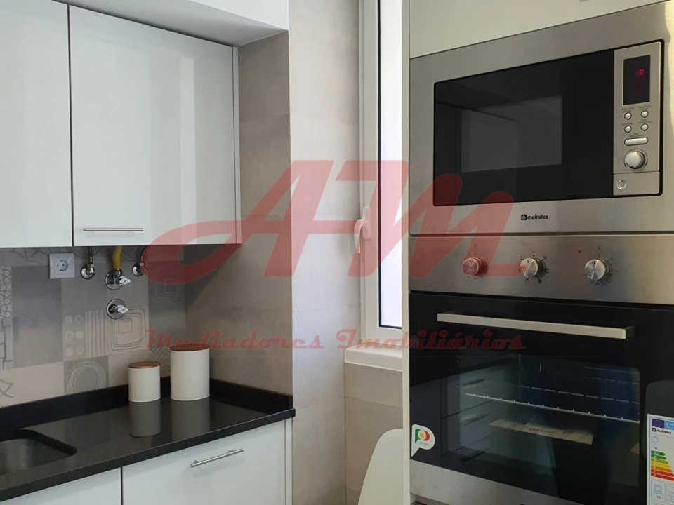 Apartamento T3 para Venda em Benfica Foto 4