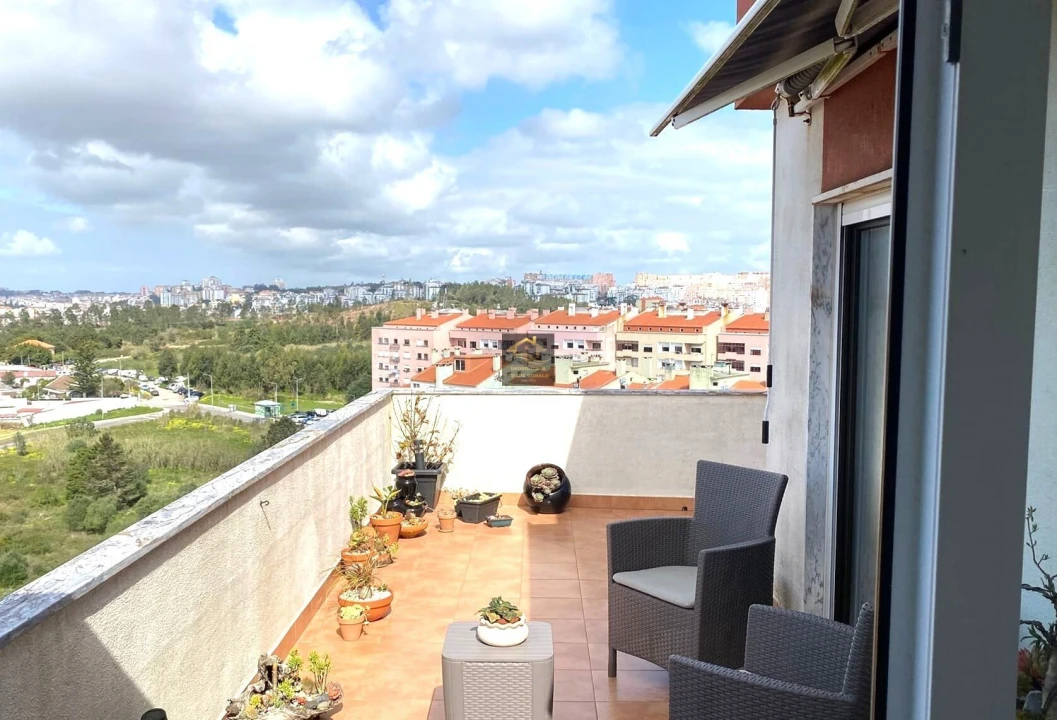 Apartamento T4 para Venda em Cacém e São Marcos Foto 1