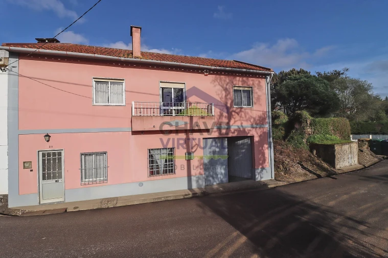 Moradia T2 para Venda em Roliça Foto 1