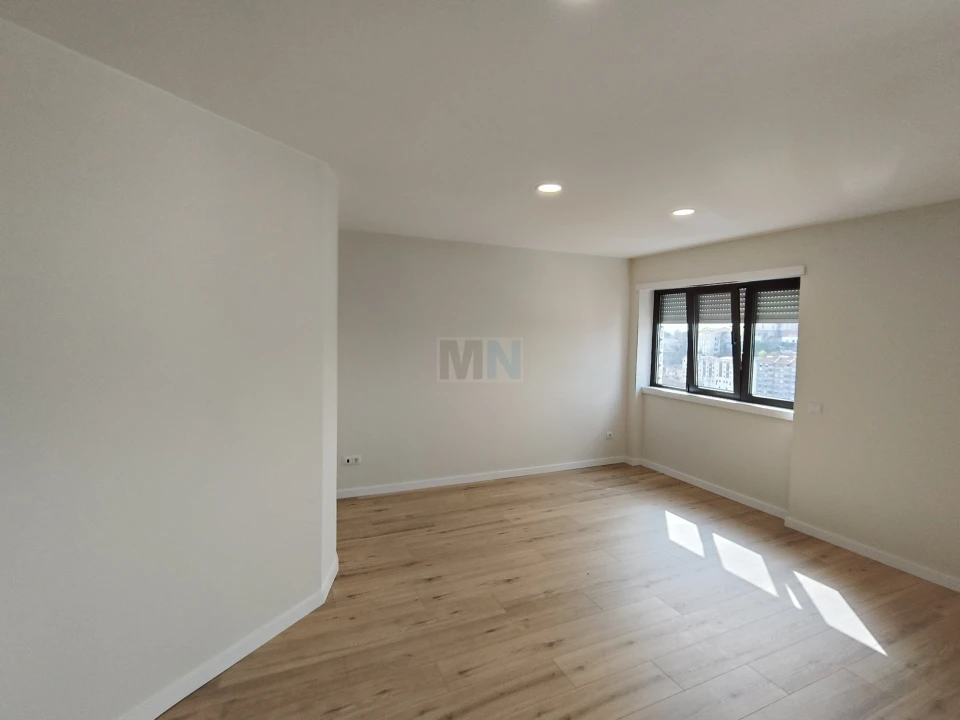 Apartamento T2 para Venda em Sé Nova, Santa Cruz, Almedina e São Bartolomeu Foto 5