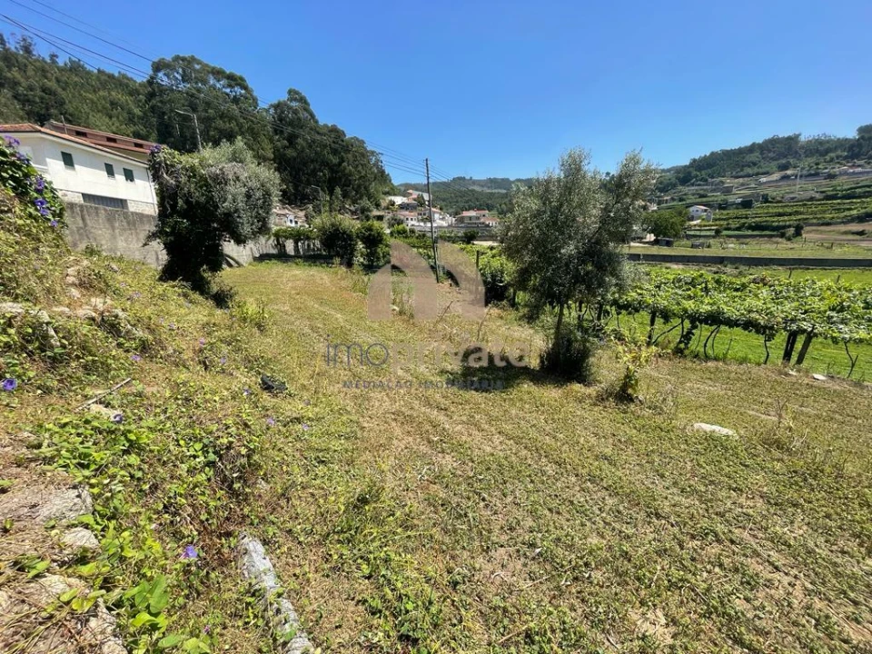 Terreno para Venda em Vilarinho Foto 3