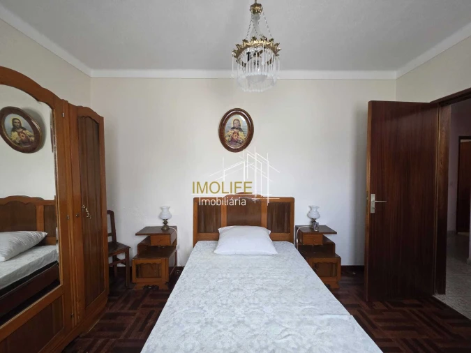 Moradia T3 para Venda em Mora Foto 4