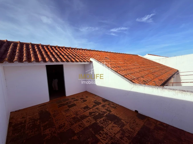 Moradia T3 para Venda em Mora Foto 17