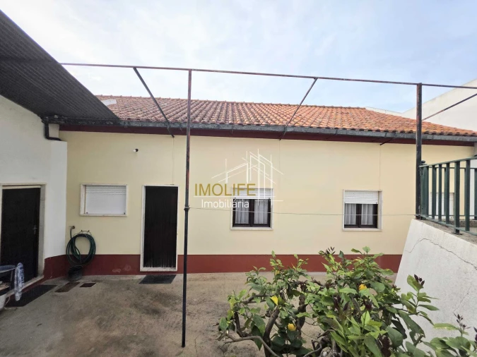 Moradia T3 para Venda em Mora