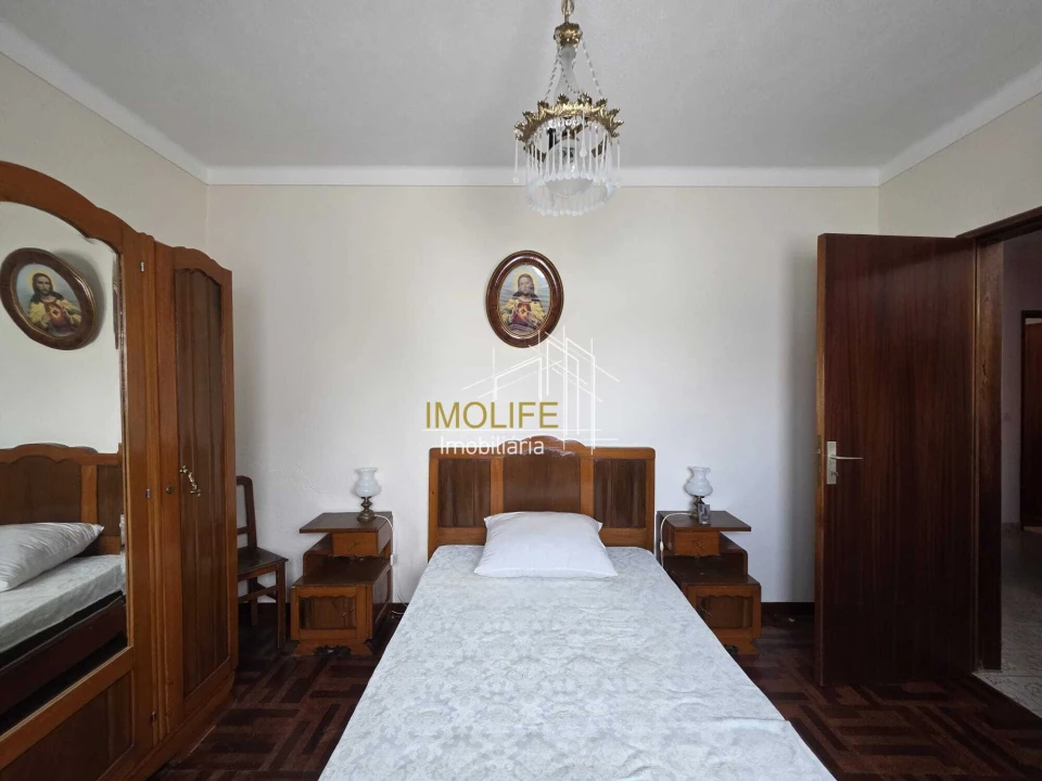 Moradia T3 para Venda em Mora Foto 8