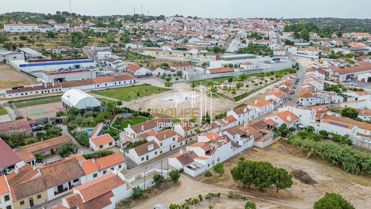 Moradia T3 para Venda em Mora Foto 14