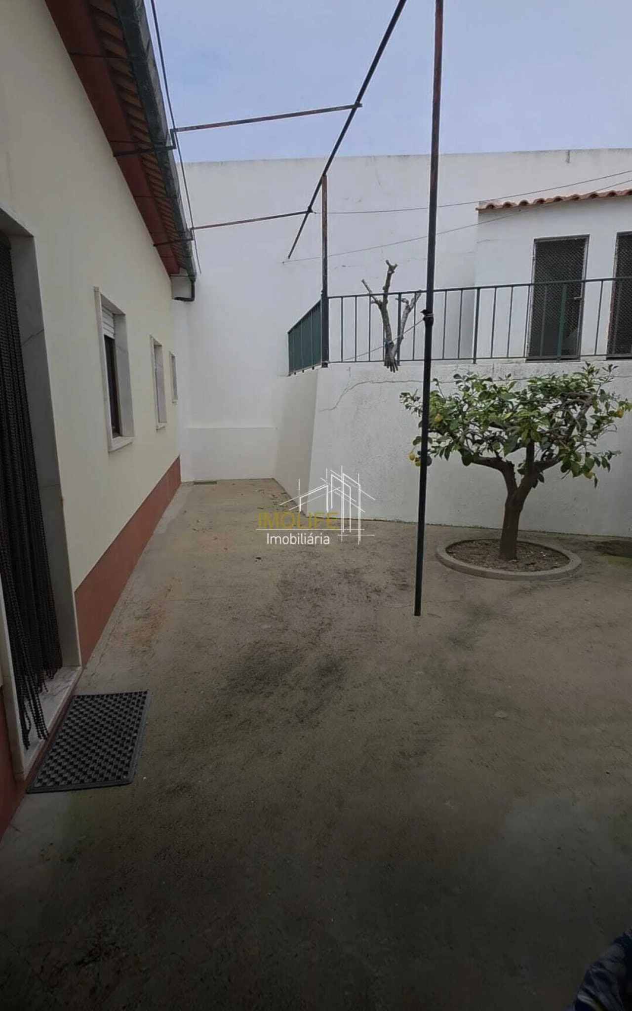 Moradia T3 para Venda em Mora Foto 2