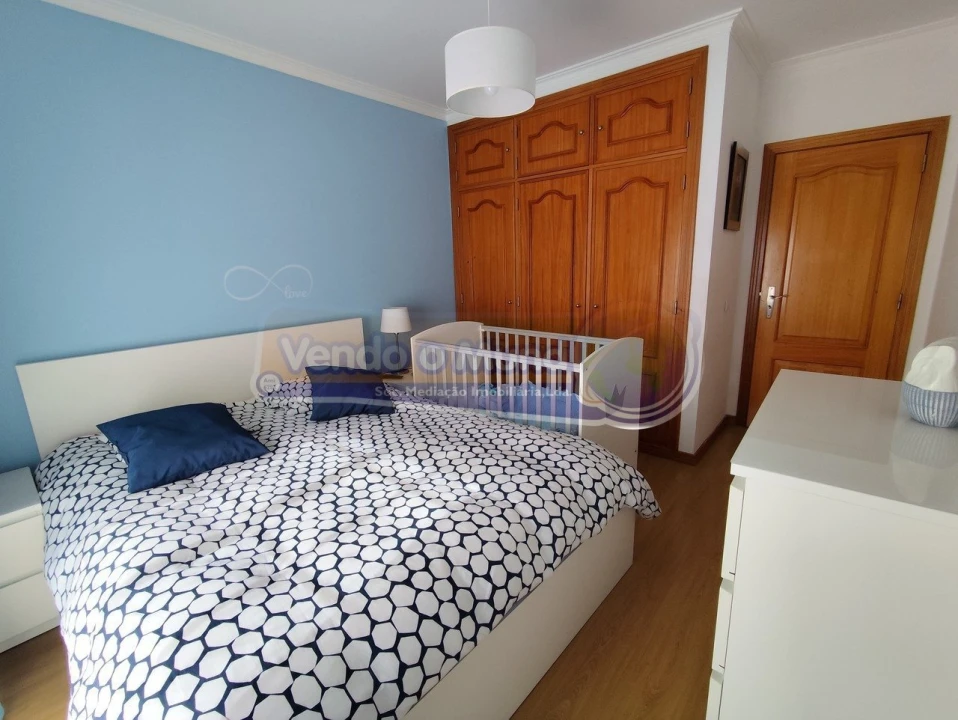 Apartamento T2 para Venda em Benavente Foto 3