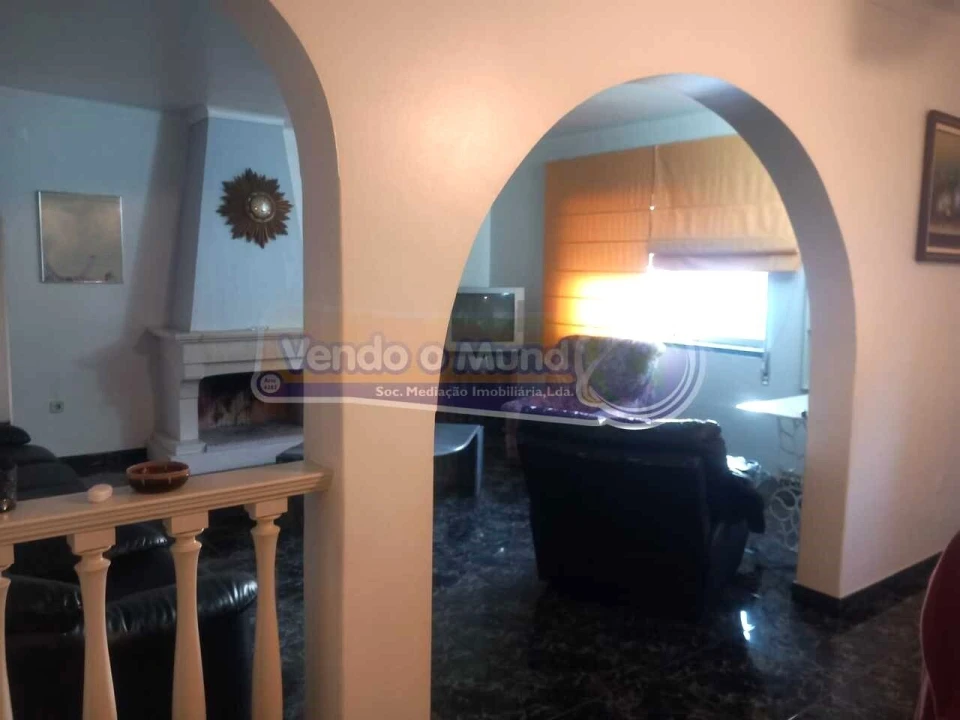 Apartamento T5 para Venda em Benavente Foto 9