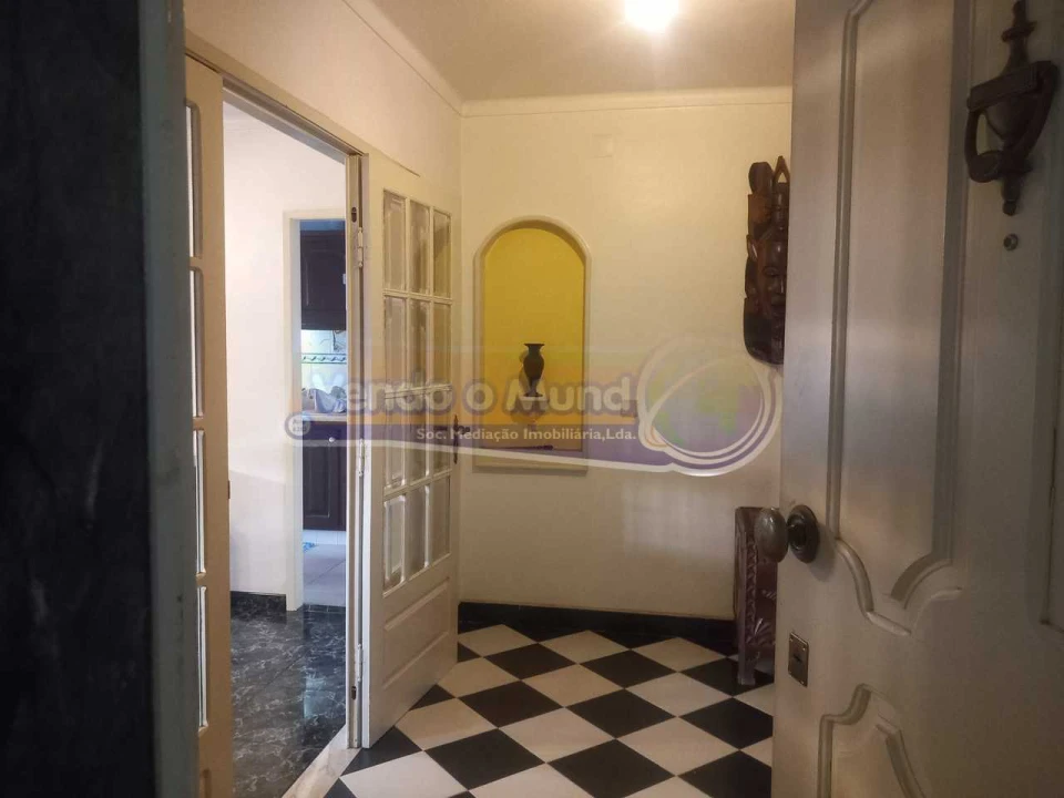 Apartamento T5 para Venda em Benavente Foto 3