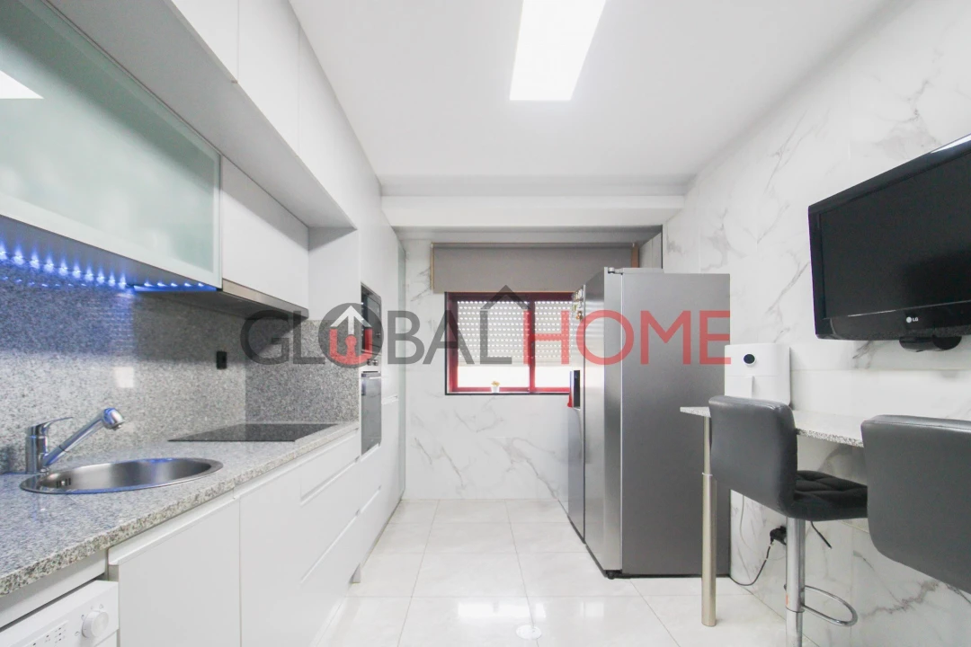 Apartamento T3 para Venda em Rio Tinto Foto 2