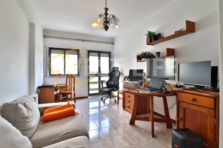 Apartamento T1 para Venda em Peniche