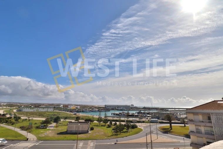 Apartamento T1 para Venda em Peniche Foto 19