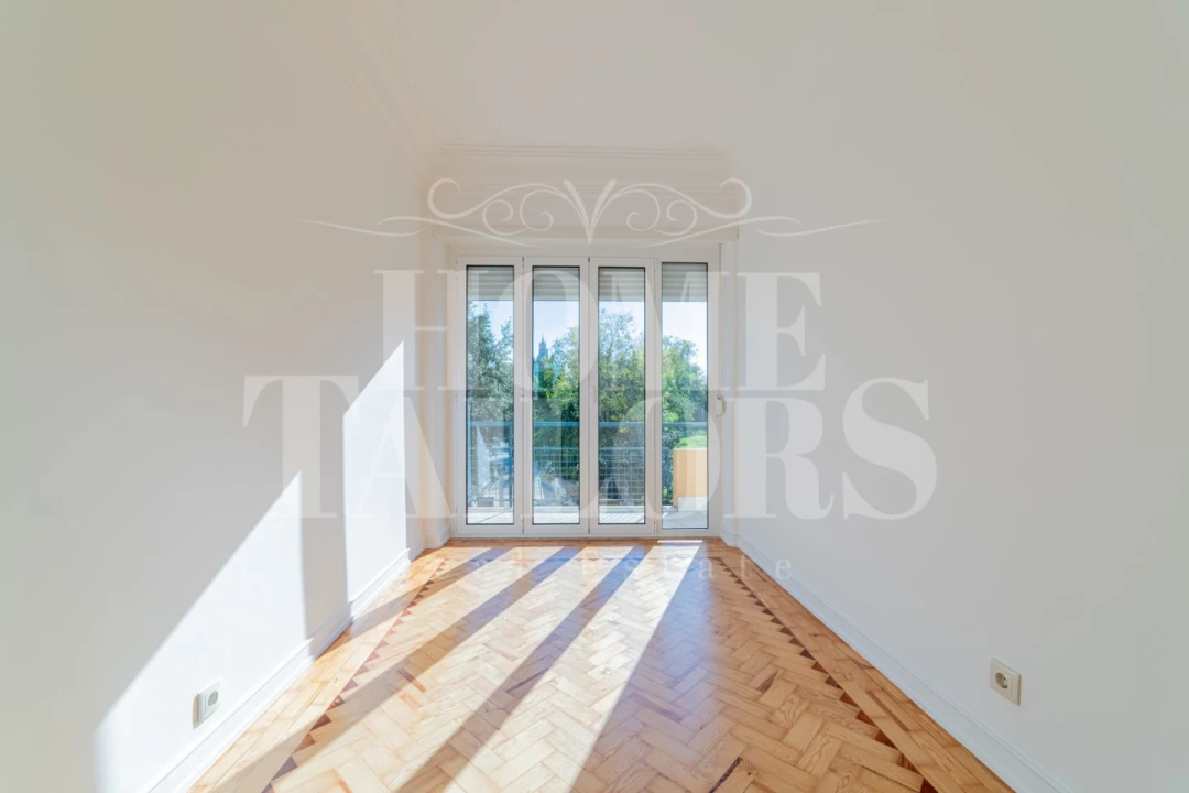 Apartamento T3 para Arrendamento em São Vicente Foto 6