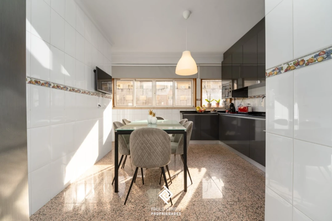 Apartamento T3 para Venda em Mesão Frio Foto 4