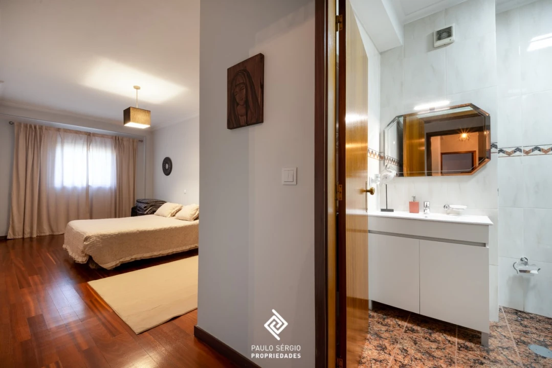 Apartamento T3 para Venda em Mesão Frio Foto 9