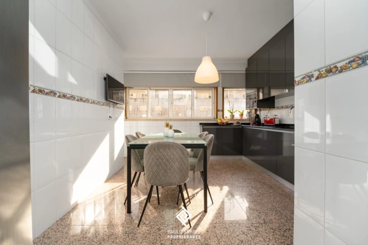 Apartamento T3 para Venda em Mesão Frio Foto 4