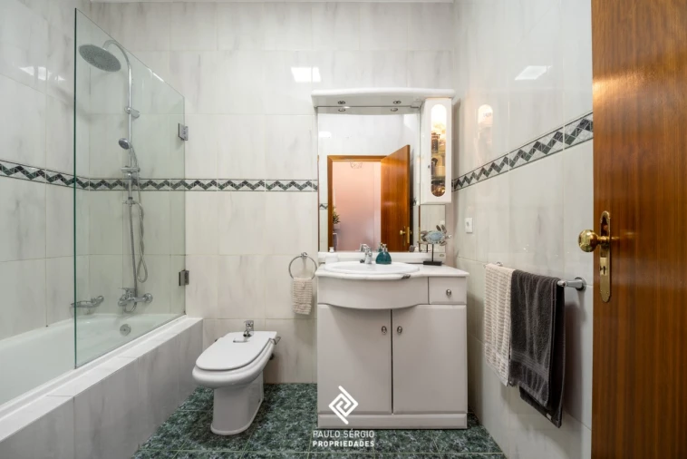 Apartamento T3 para Venda em Mesão Frio Foto 17