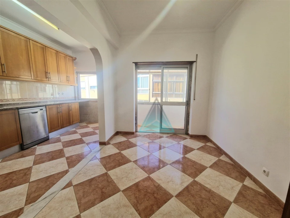 Apartamento T3 para Venda em Seixal, Arrentela e Aldeia de Paio Pires Foto 5