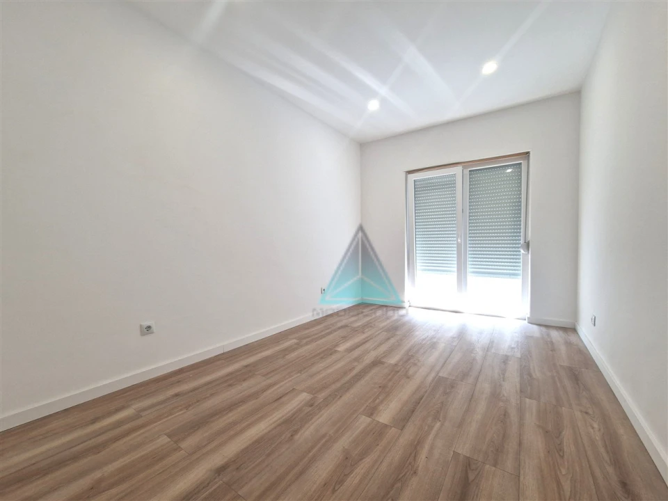 Apartamento T2 para Venda em Alto do Seixalinho, Santo André e Verderena Foto 6
