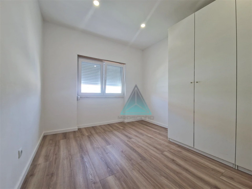 Apartamento T2 para Venda em Alto do Seixalinho, Santo André e Verderena Foto 8