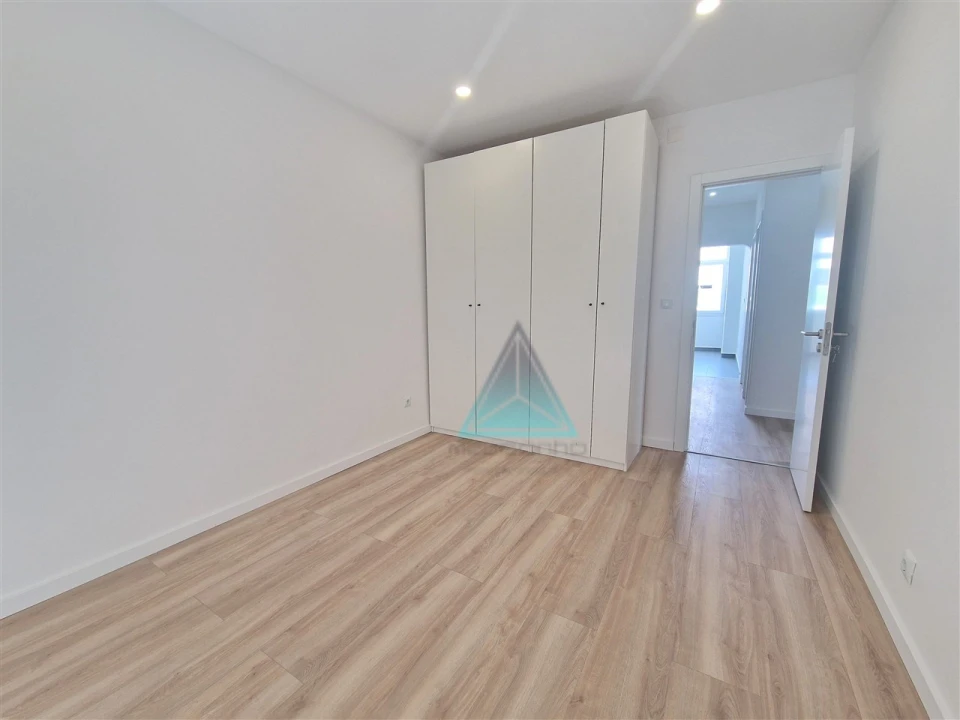 Apartamento T2 para Venda em Alto do Seixalinho, Santo André e Verderena Foto 12