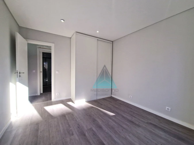 Apartamento T2 para Venda em Alto do Seixalinho, Santo André e Verderena Foto 3