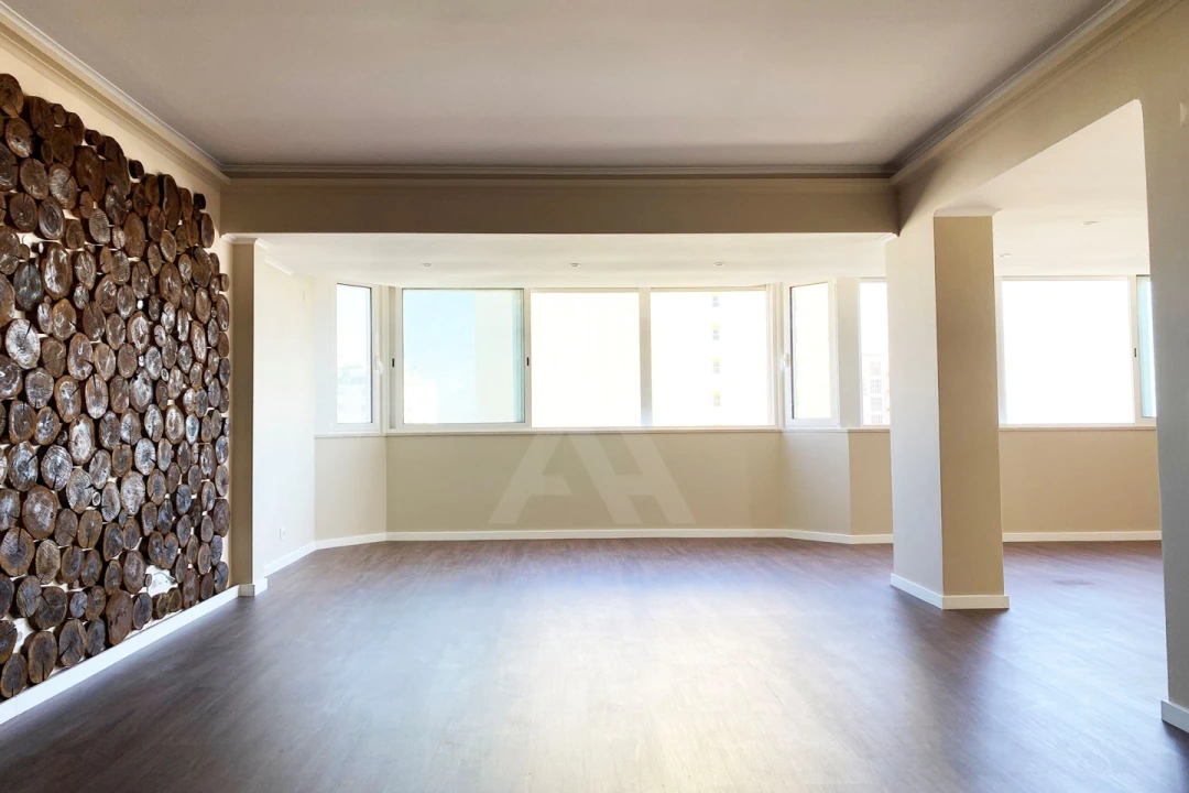 Apartamento T4 para Venda em Cascais e Estoril Foto 8