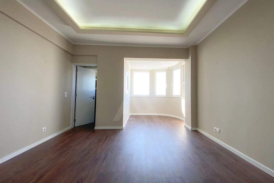 Apartamento T4 para Venda em Cascais e Estoril Foto 24