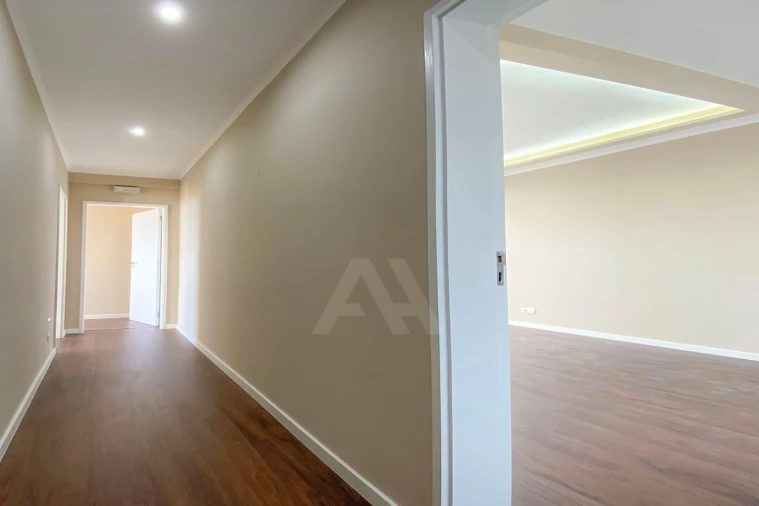 Apartamento T4 para Venda em Cascais e Estoril Foto 16