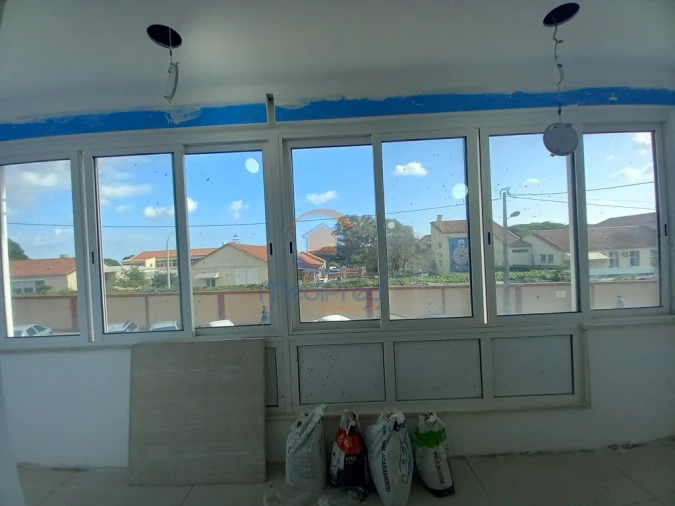 Apartamento T4 para Venda em Laranjeiro e Feijó Foto 12