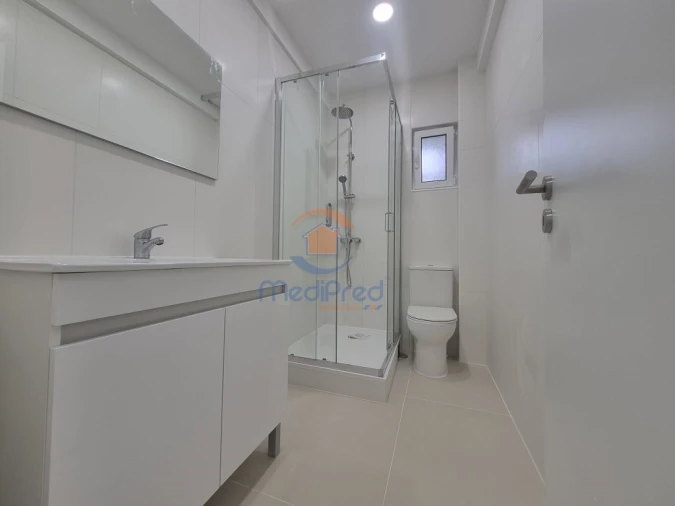 Apartamento T2 para Venda em Laranjeiro e Feijó Foto 11