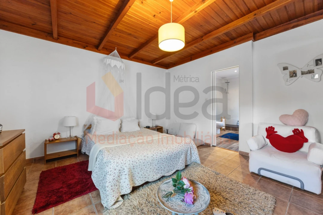 Moradia T4 para Venda em Barcarena Foto 37