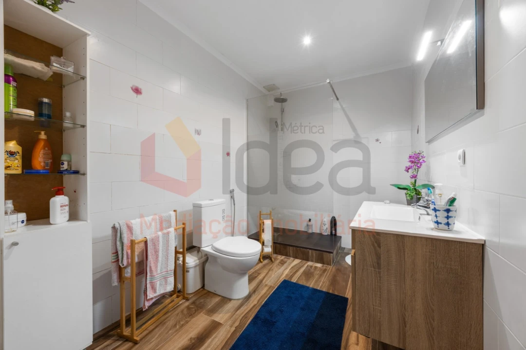 Moradia T4 para Venda em Barcarena Foto 39