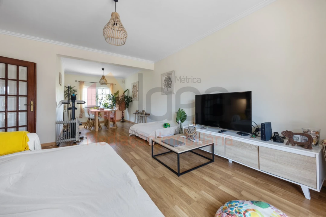 Moradia T4 para Venda em Barcarena Foto 7