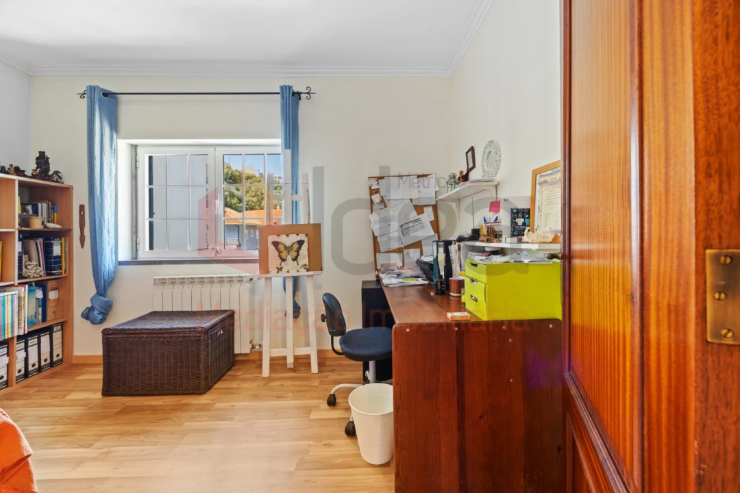 Moradia T4 para Venda em Barcarena Foto 31